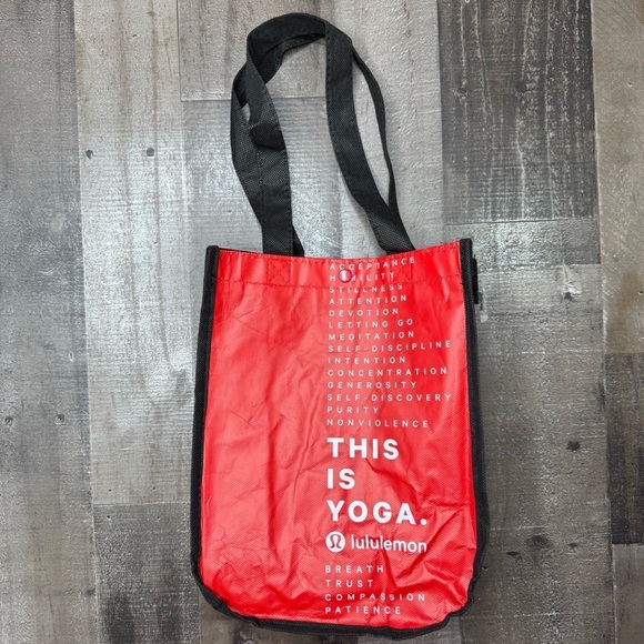Lululemon Small Reusable Red Yoga Tote - Picture 7 of 7